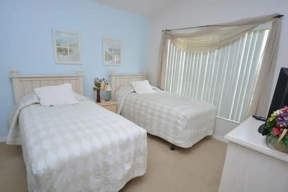 photo 1 of 4662 4-bed Disney Area Home W/games Room/spa