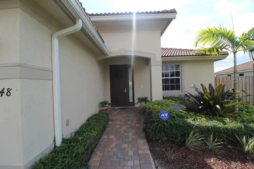 photo 1 of 4Br 3Ba House In Miami By Asvr 12748