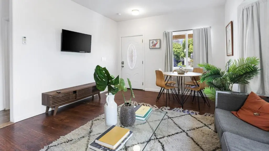 photo 1 of 4BR Bungalow in Echo Park