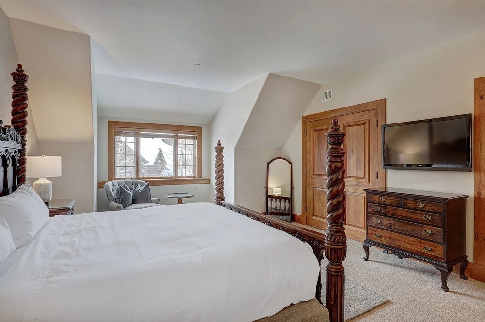 photo 1 of 4br Ski In/ski Out The Top Of Bachelor Gulch 4 Bedroom Condo by RedAwning