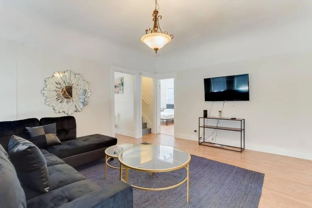 photo 1 of 5 Bedroom Koreatown Charmer near DTLA