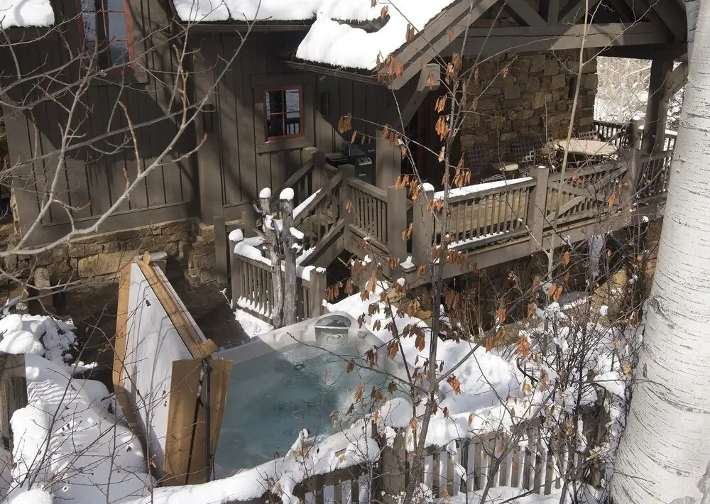 photo 1 of 5 Bedroom Private Home With The Easiest Mountain Access Home by Redawning