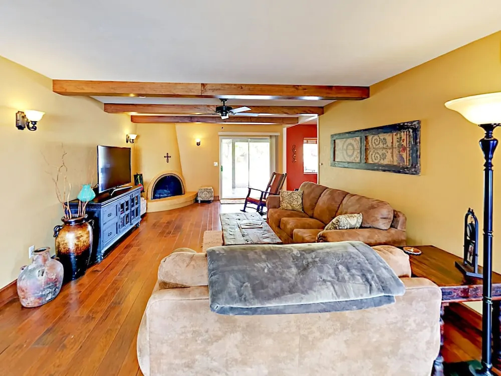 photo 1 of 5630 E Waltann Lane Home 4 Bedrooms 2.5 Bathrooms Home