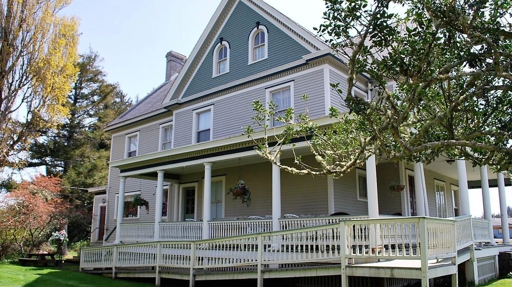 photo 1 of 580 Russell Place