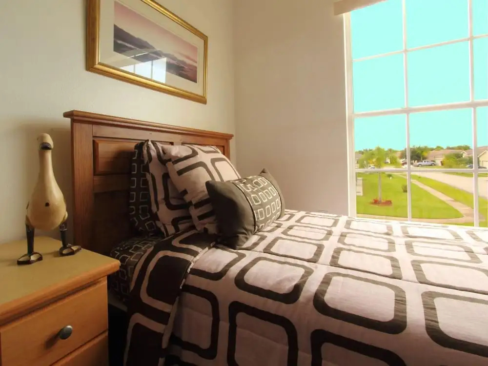 photo 1 of 6 Bed 2525