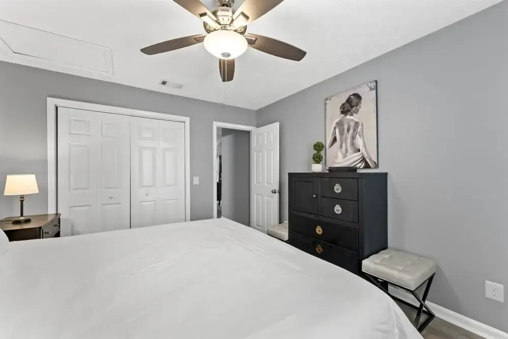 photo 1 of 6100 Pinetree Ave