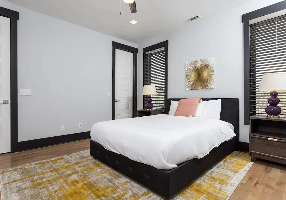 photo 1 of 6bed/4ba Townhouse at the tip of West End by Domio