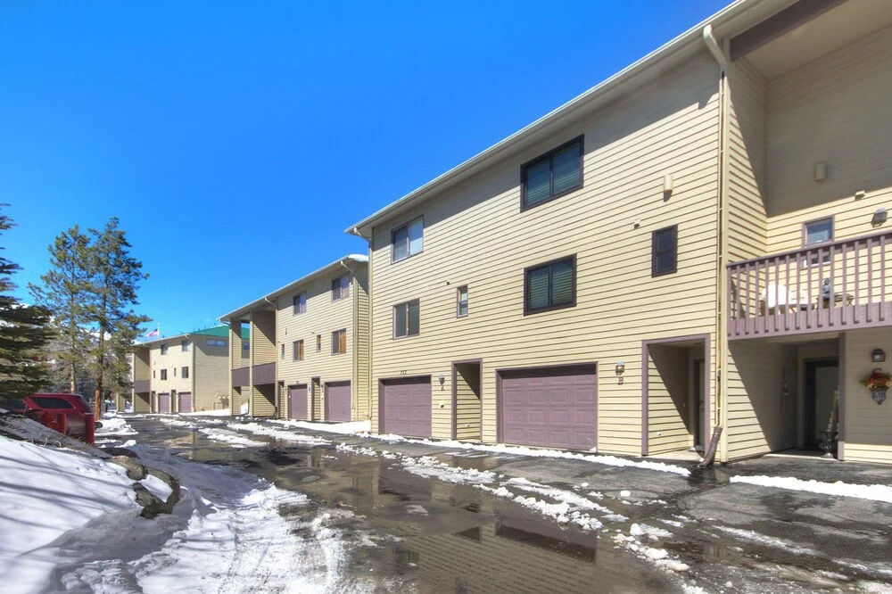 photo 1 of 732b Meadow Creek 2 Bedroom Townhouse by RedAwning