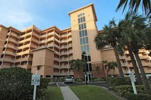 photo 1 of 807 Harborview Grande