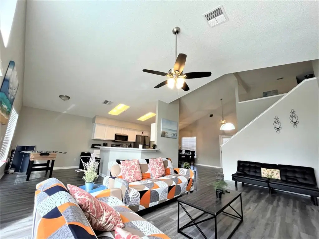 photo 1 of 8655, Kissimmee, US
