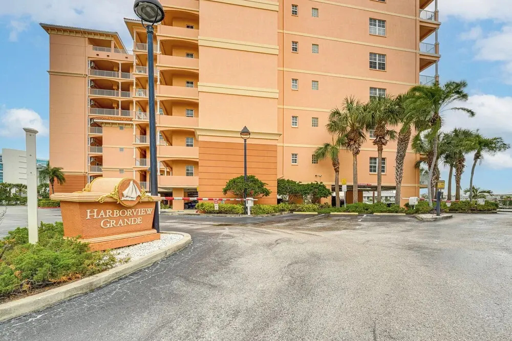 photo 1 of 8th Floor Penthouse, Walk to Clearwater Beach