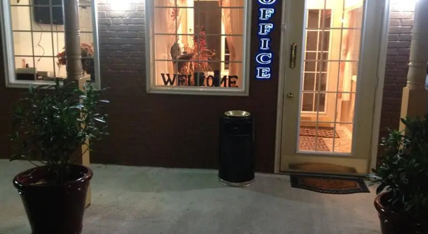 photo 1 of A & E Motel