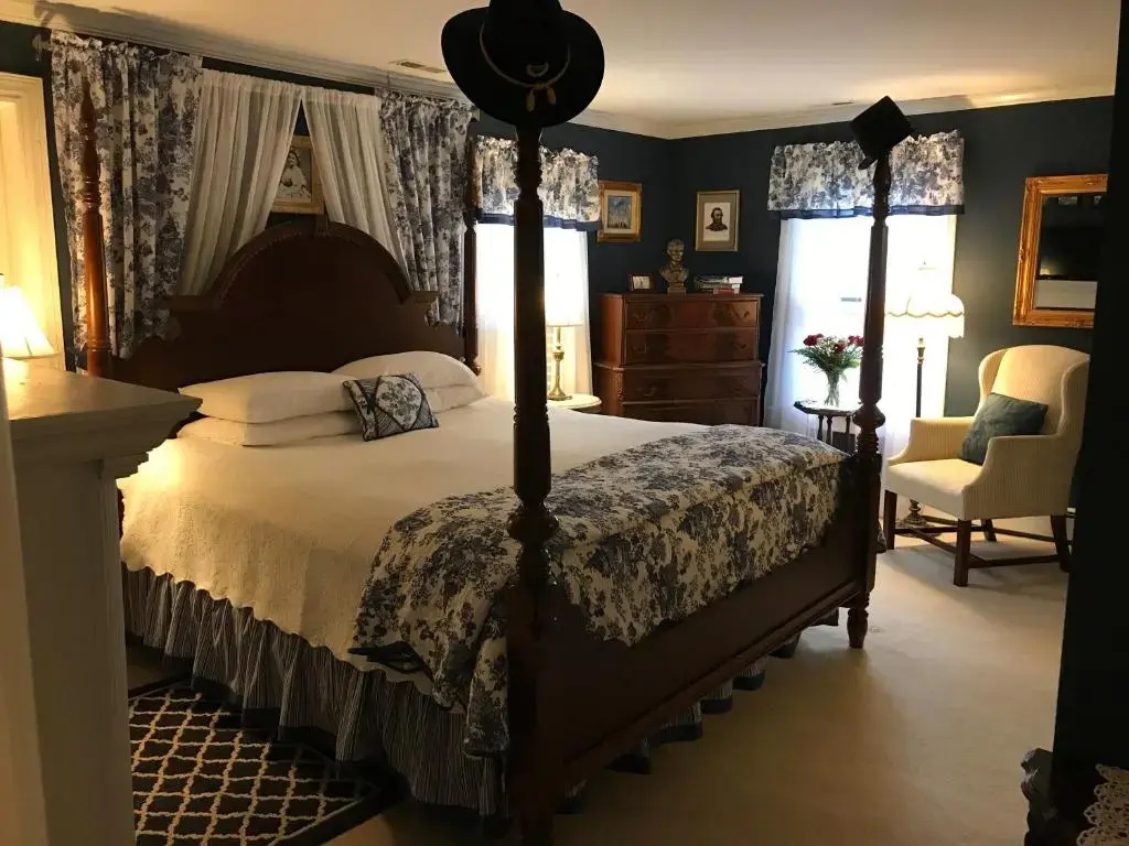 photo 1 of A Williamsburg White House