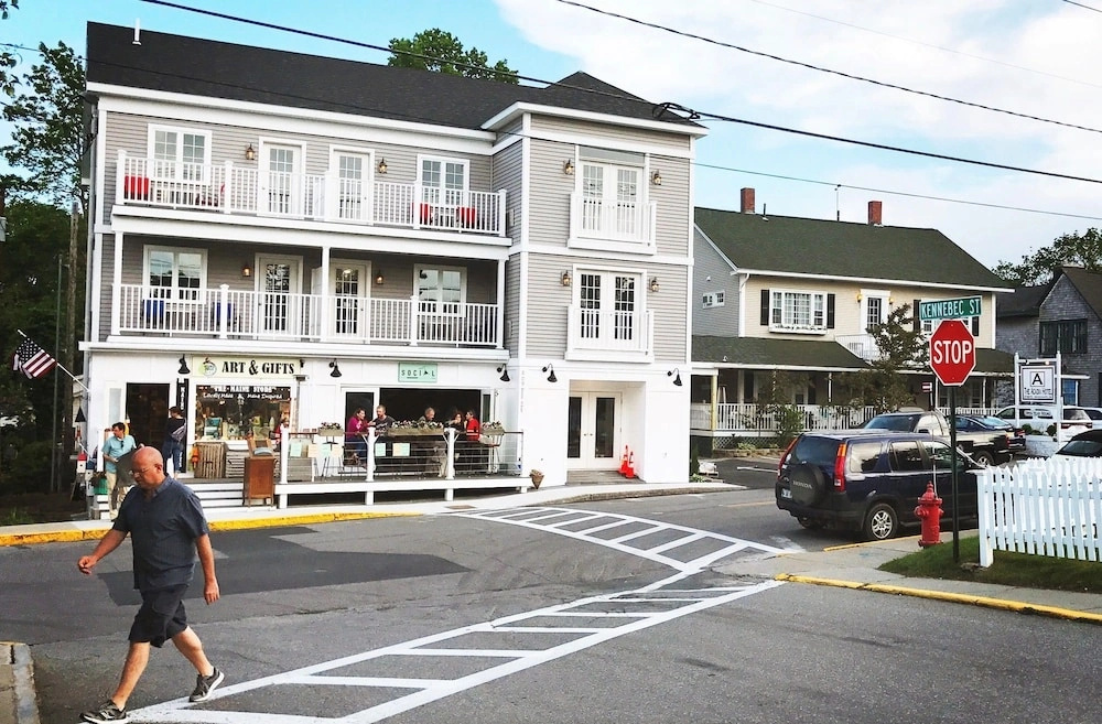 photo 1 of Acadia Hotel - Downtown