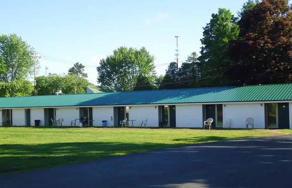 photo 1 of Adirondack Inn