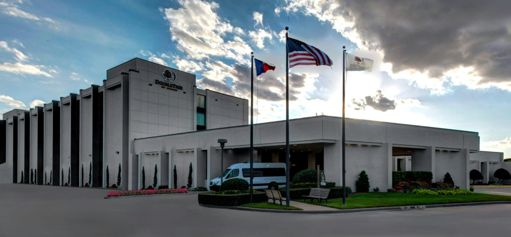 photo 1 of DoubleTree by Hilton Hotel Arlington DFW South