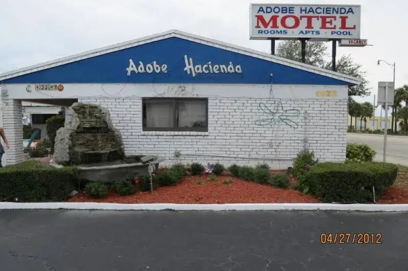 photo 1 of Hollywood Gardens Inn & Suites