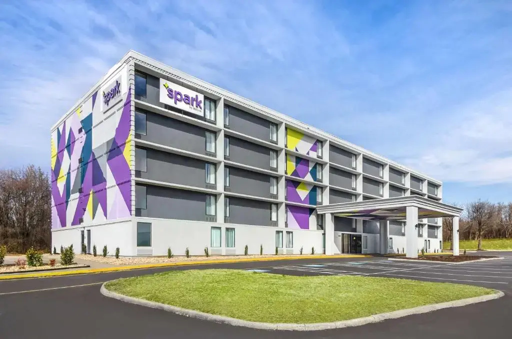 photo 1 of Spark by Hilton Roanoke Airport