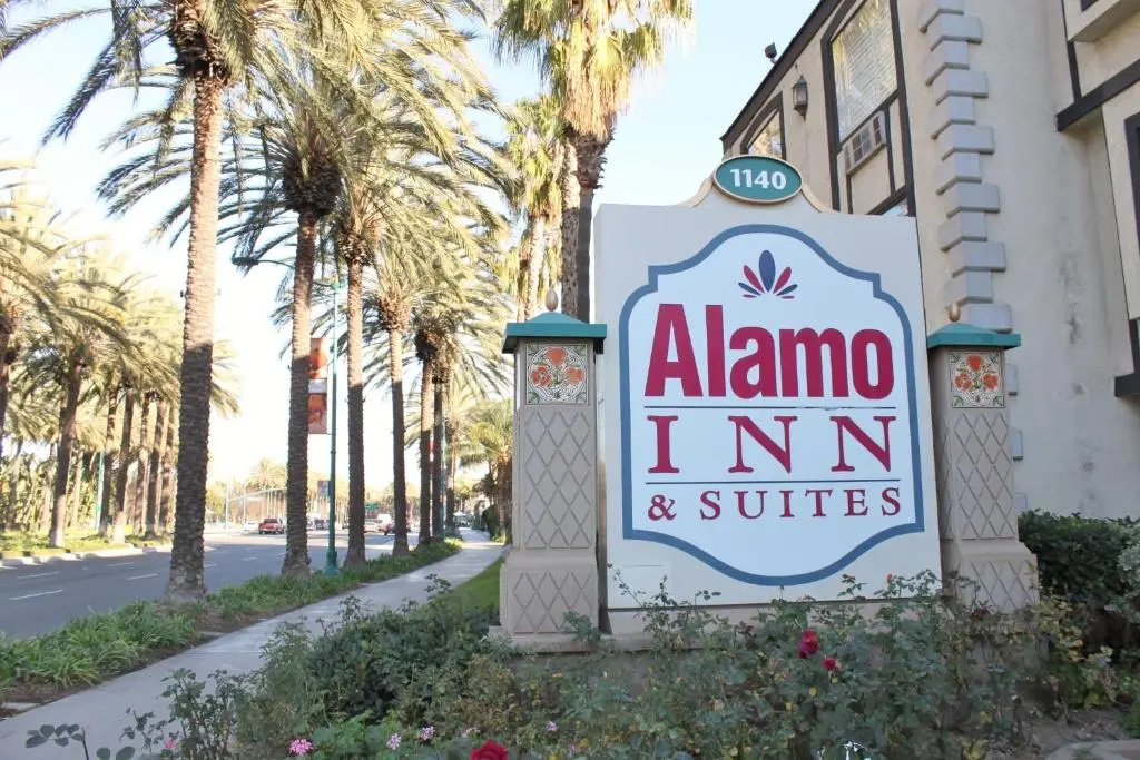 photo 1 of Alamo Inn & Suites