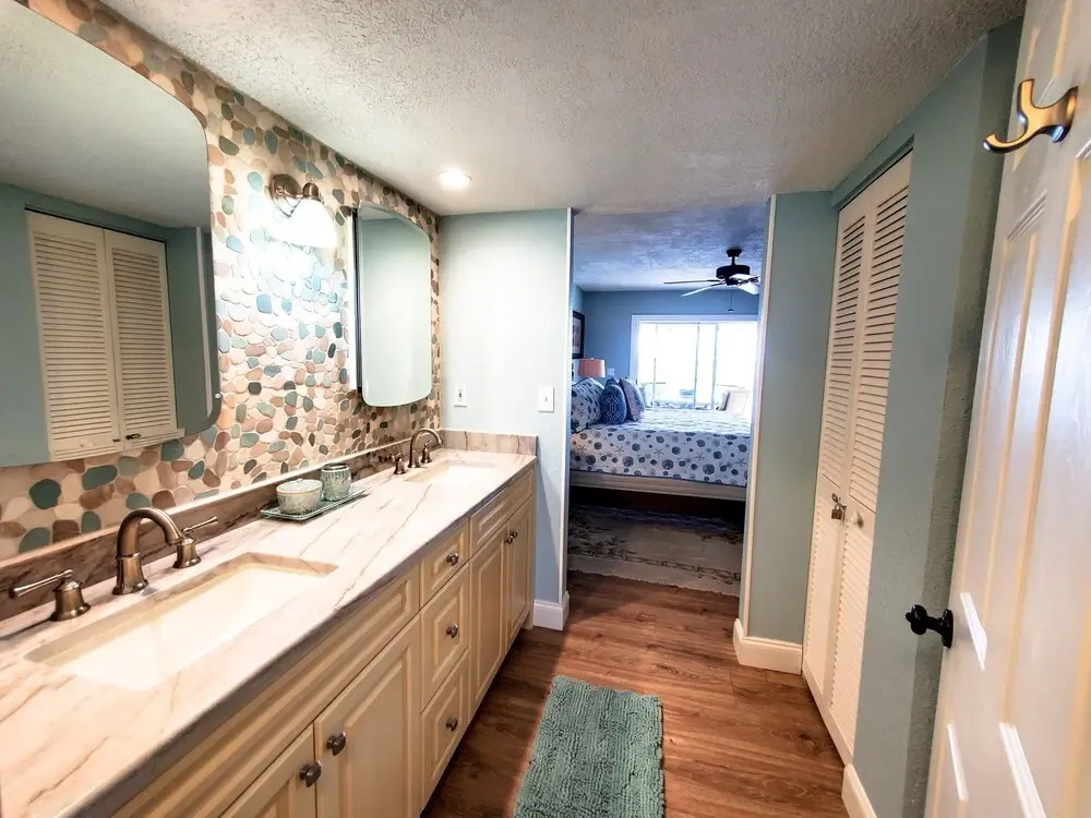 photo 1 of Alan's Hickory Bay West Condo