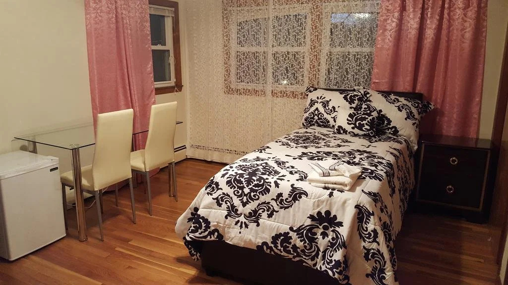 photo 1 of Albina House