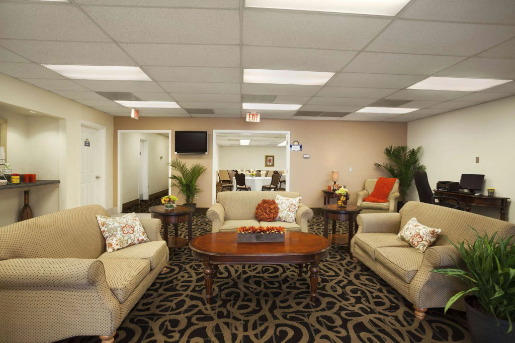 photo 1 of Days Inn by Wyndham WestEnd Alexandria,VA Washington DC Area