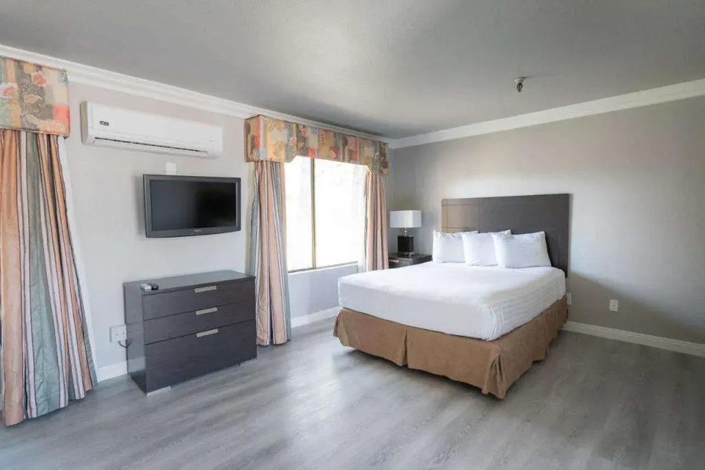photo 1 of Alexis Park Resort