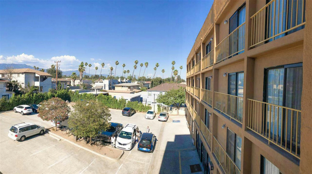 photo 1 of GreenTree Inn & Suites Alhambra