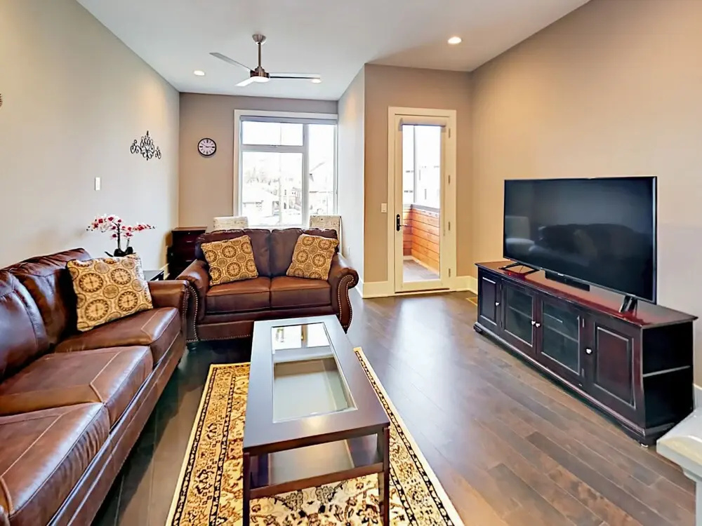 photo 1 of All-suite 3br/3.5ba W/ Rooftop Deck, Near Downtown 3 Bedroom Condo