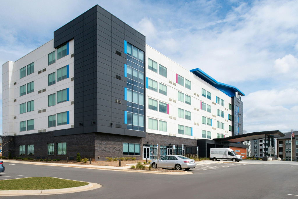 photo 1 of Aloft by Marriott Charlotte Airport