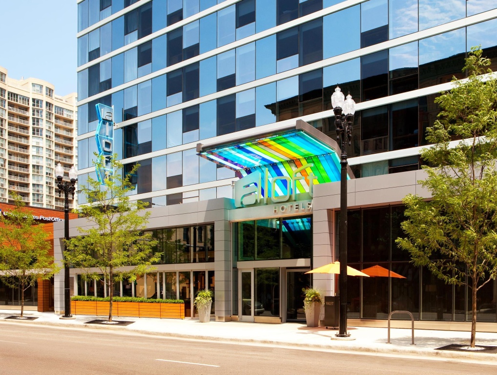 photo 1 of Aloft by Marriott Chicago Downtown River North