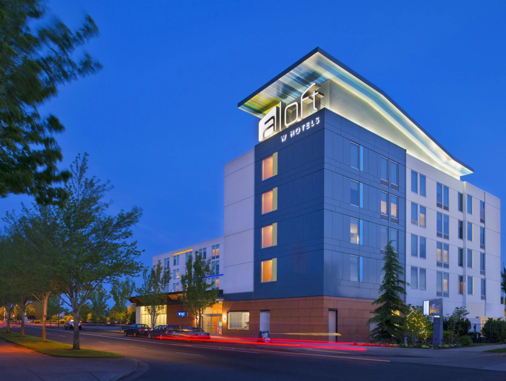 photo 1 of Aloft by Marriott Portland Airport at Cascade Station