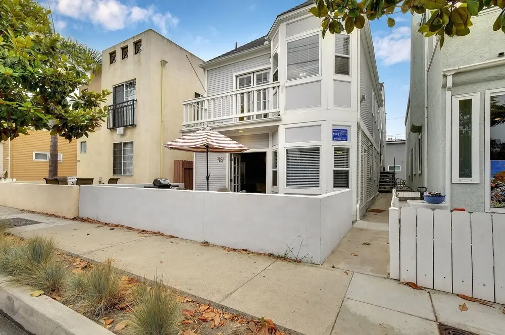photo 1 of AMAZING Beach Escape-3 BD/2 BA-Bikes-BBQ-Umbrellas