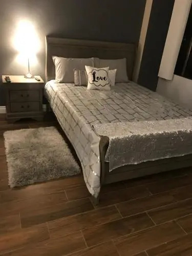 photo 1 of Amazing Spare Bedroom ... 2/B 2/B suite Behind LV Convention Center
