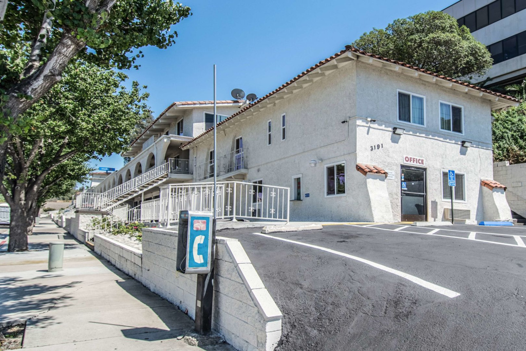 photo 1 of Motel 6 Orange, CA - Anaheim