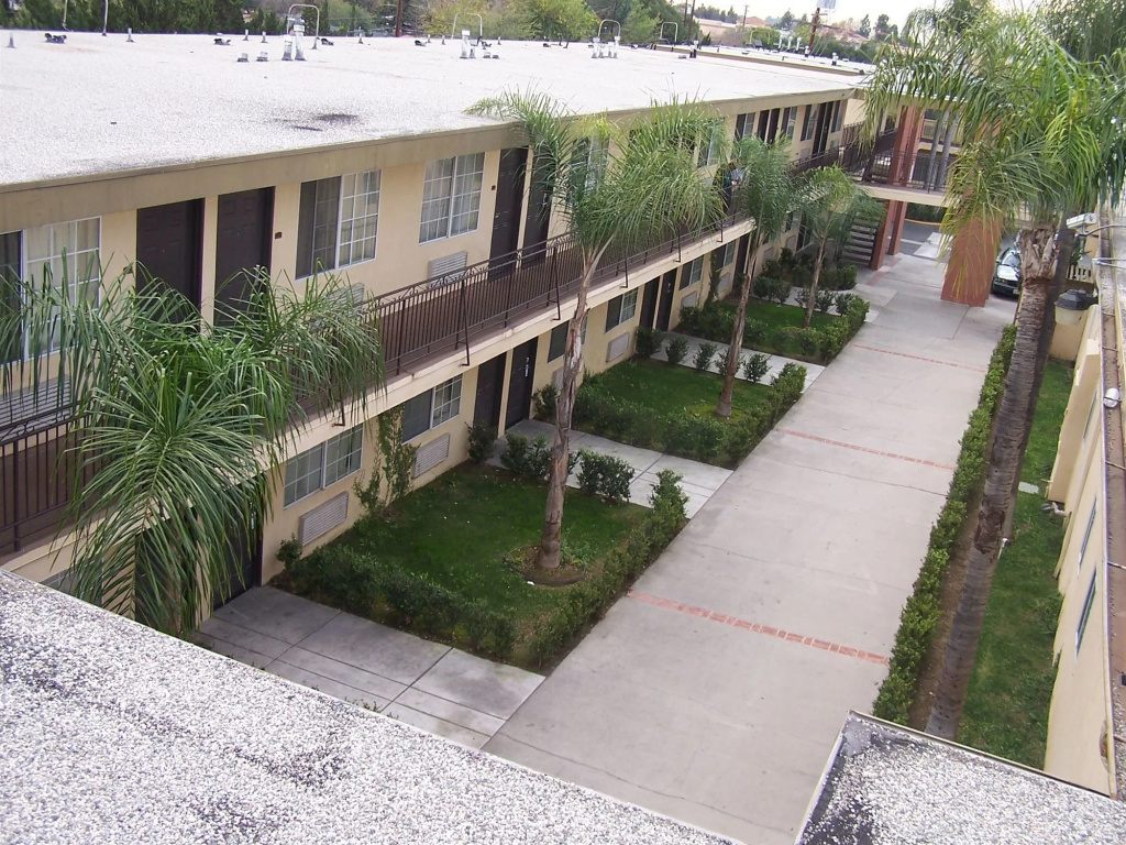 photo 1 of American Inn & Suites