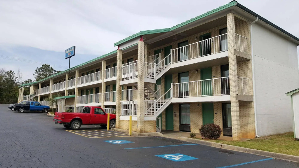 photo 1 of American Inn