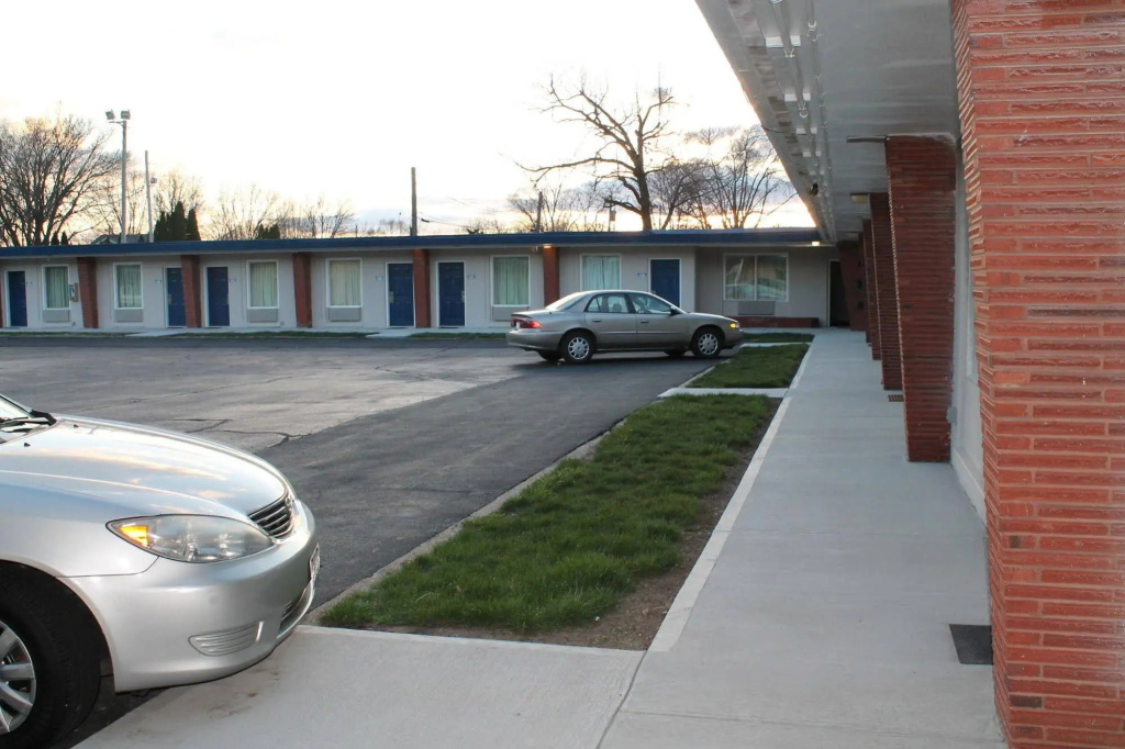photo 1 of American Motor Inn