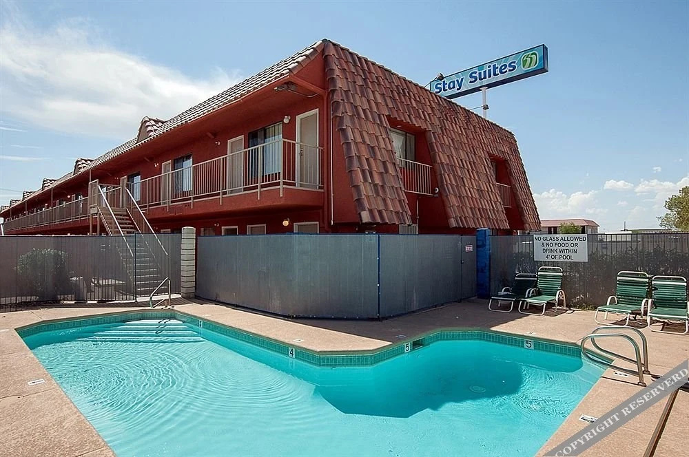 photo 1 of Americana 5 Inn And Suites