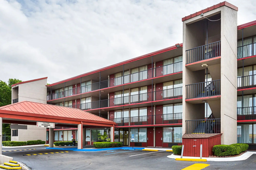 photo 1 of Parkway Inn of Birmingham