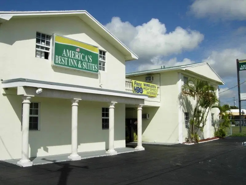 photo 1 of America's Best Inn