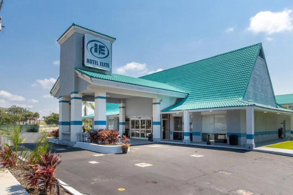 photo 1 of Motel 6 – Altamonte Springs, FL