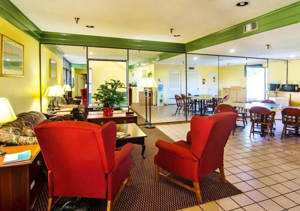 photo 1 of America's Best Inn-Jacksonville