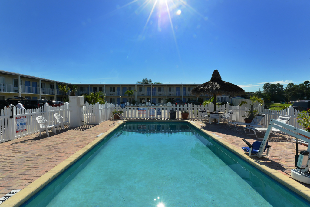 photo 1 of Americas Best Value Inn Bradenton Sarasota