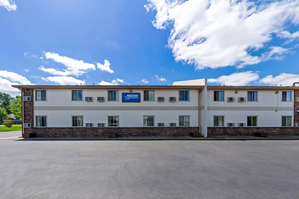 photo 1 of Americas Best Value Inn Decatur, IL