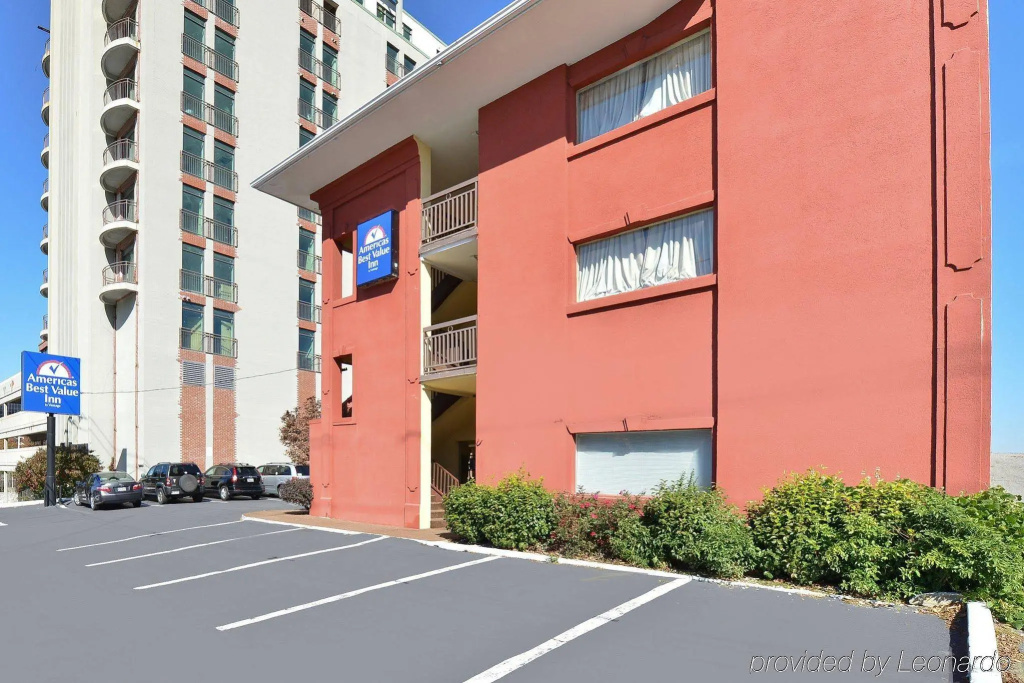 photo 1 of Motel 6 Atlanta, GA - Midtown
