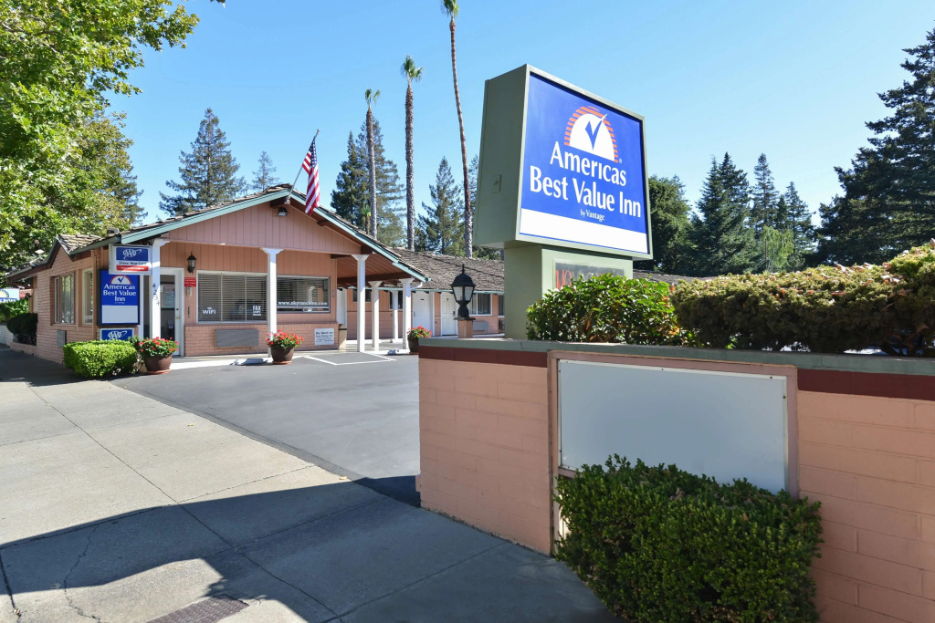 photo 1 of Americas Best Value Inn Sky Ranch Palo Alto