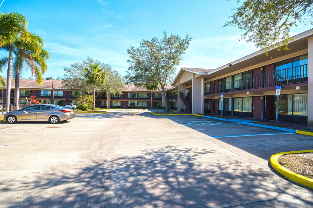 photo 1 of Americas Best Value Inn & Suites Melbourne