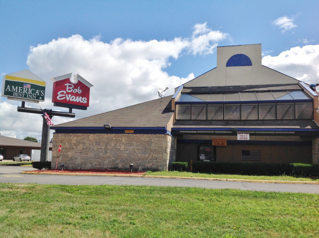 photo 1 of America's Best Inn Warren Detroit