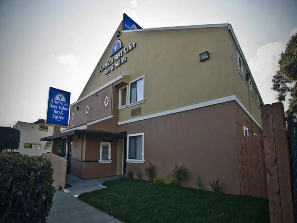 photo 1 of Inn By The SFO